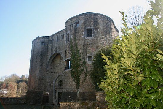 Ancien château de Barbencon