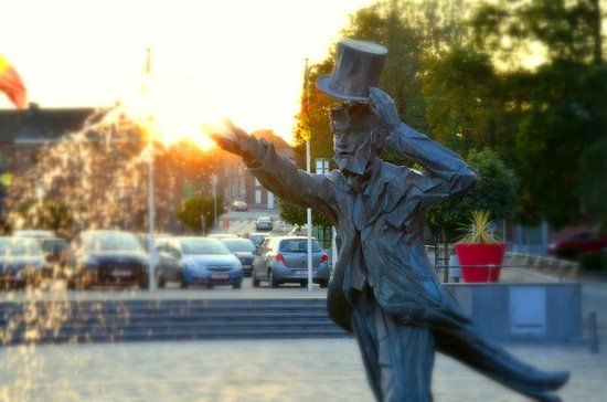 Statue of Simpelourd